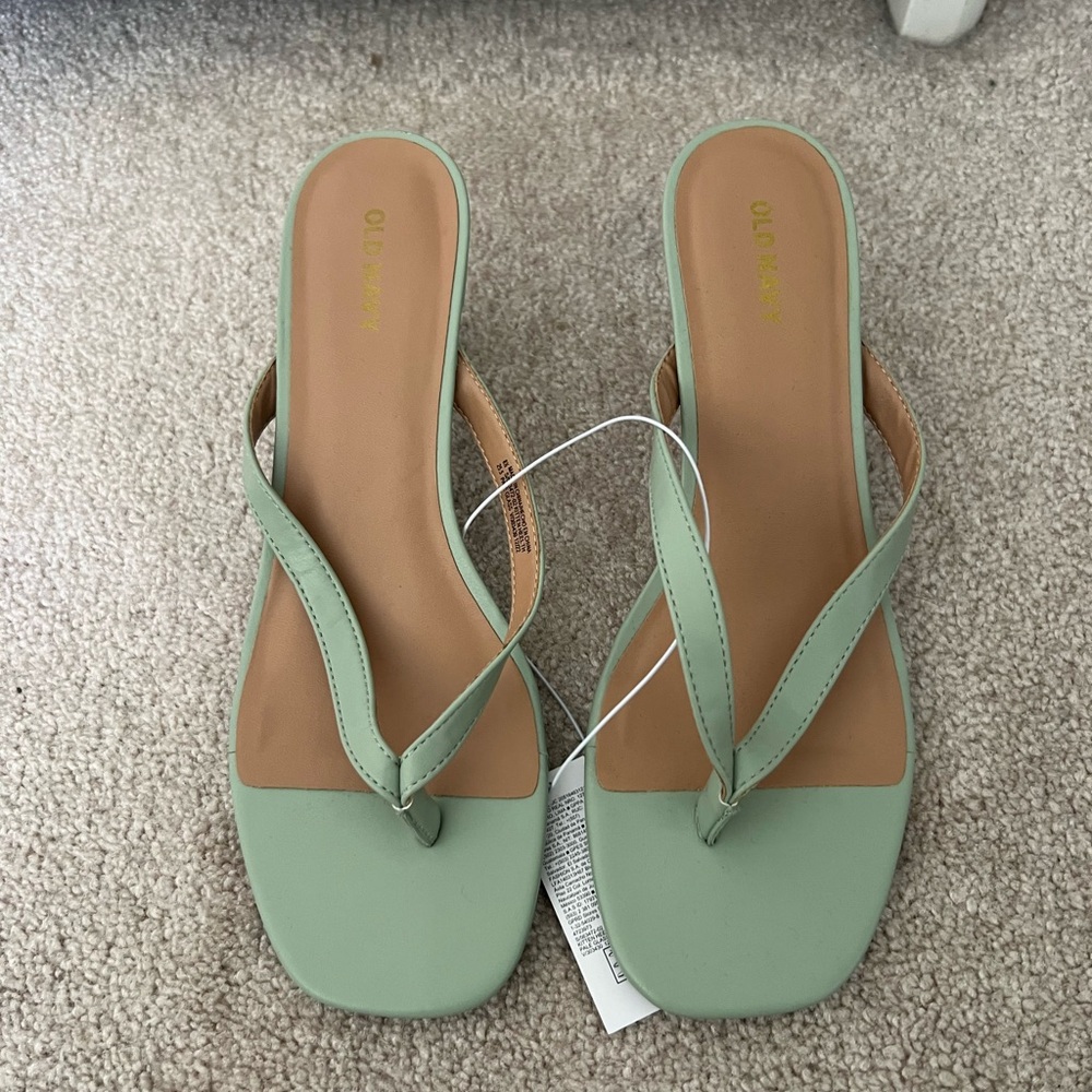Old Navy Women's Green Kitten Heel Sandal